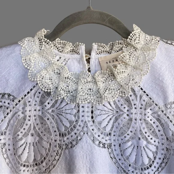 SEZANE White Lace Openwork High
Neck Eyelet Ruffle Button Back Bacall Blouse Top - Picture 14 of 17